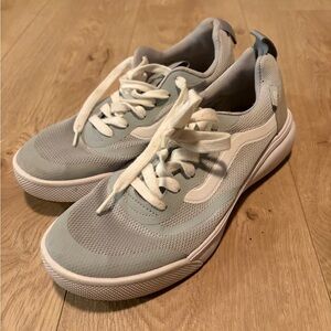 (Ultra I believe) Vans in great shape!